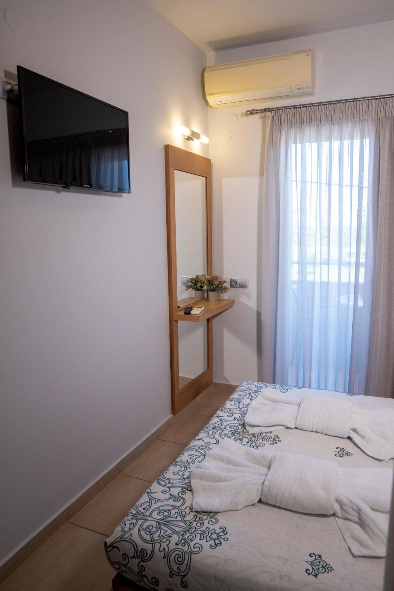 Hotel Epavlis Eleftheriadi Paralía Extérieur photo