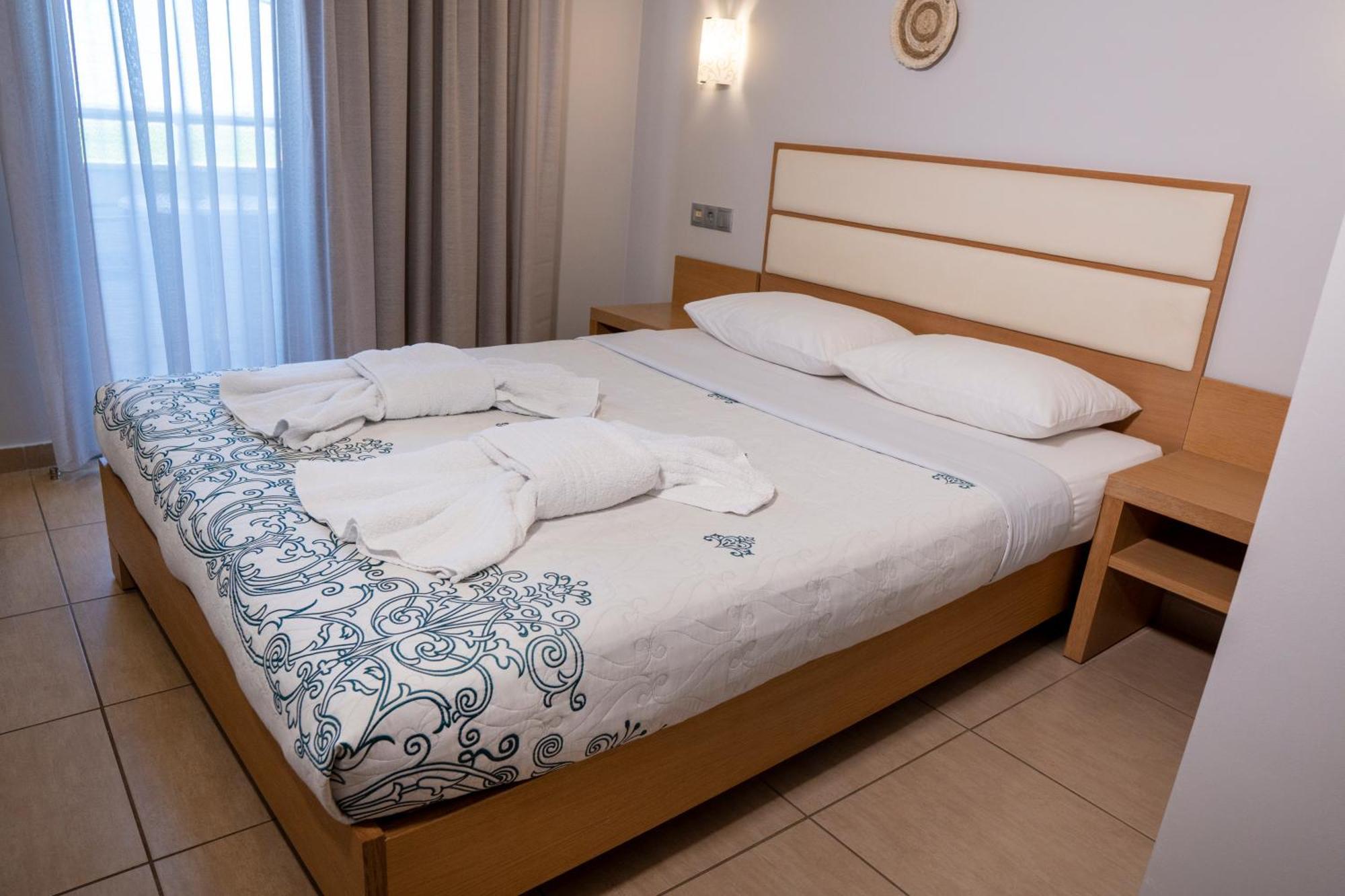 Hotel Epavlis Eleftheriadi Paralía Extérieur photo